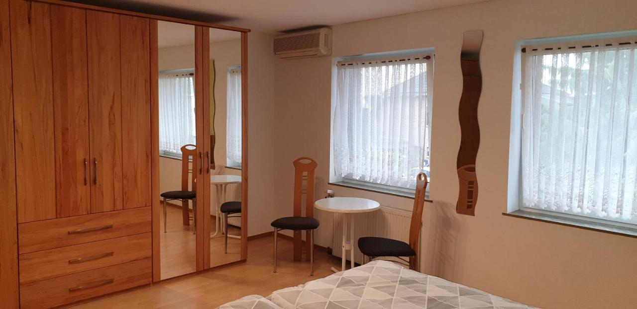 Gaestezimmer Junglas Bornheim  Luaran gambar