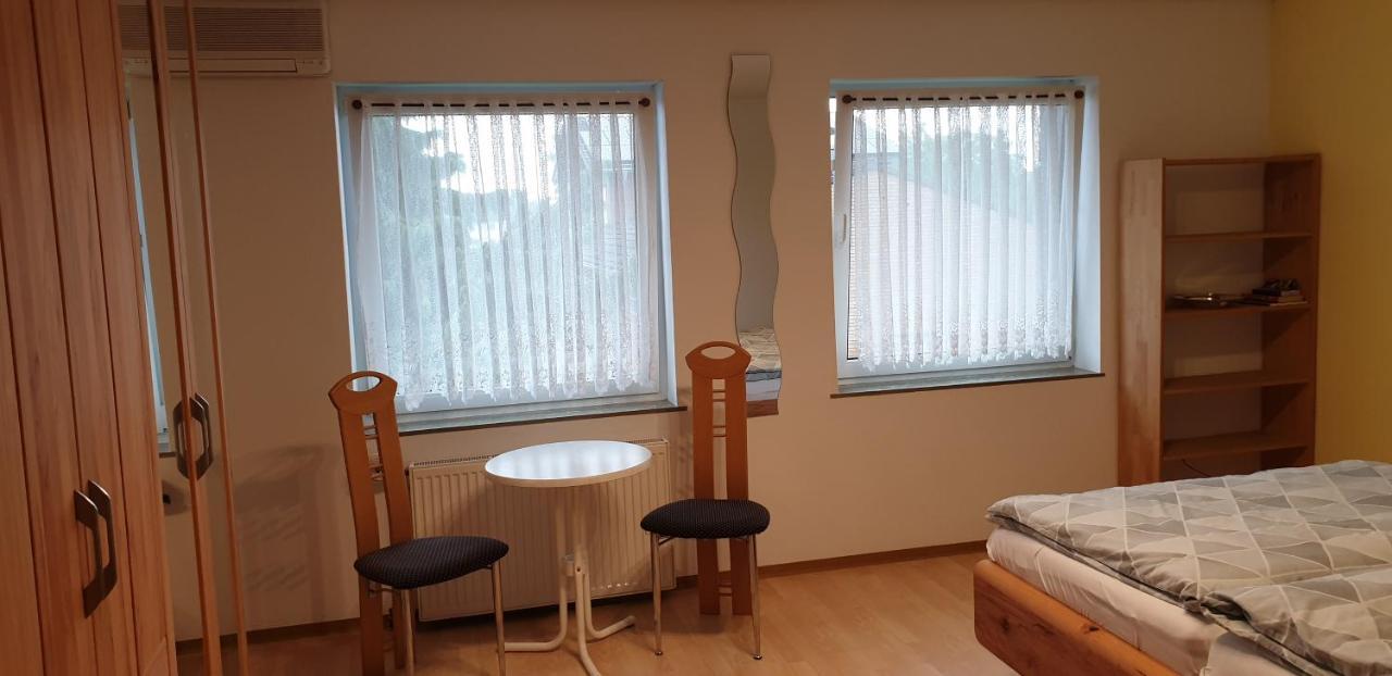Gaestezimmer Junglas Bornheim  Luaran gambar